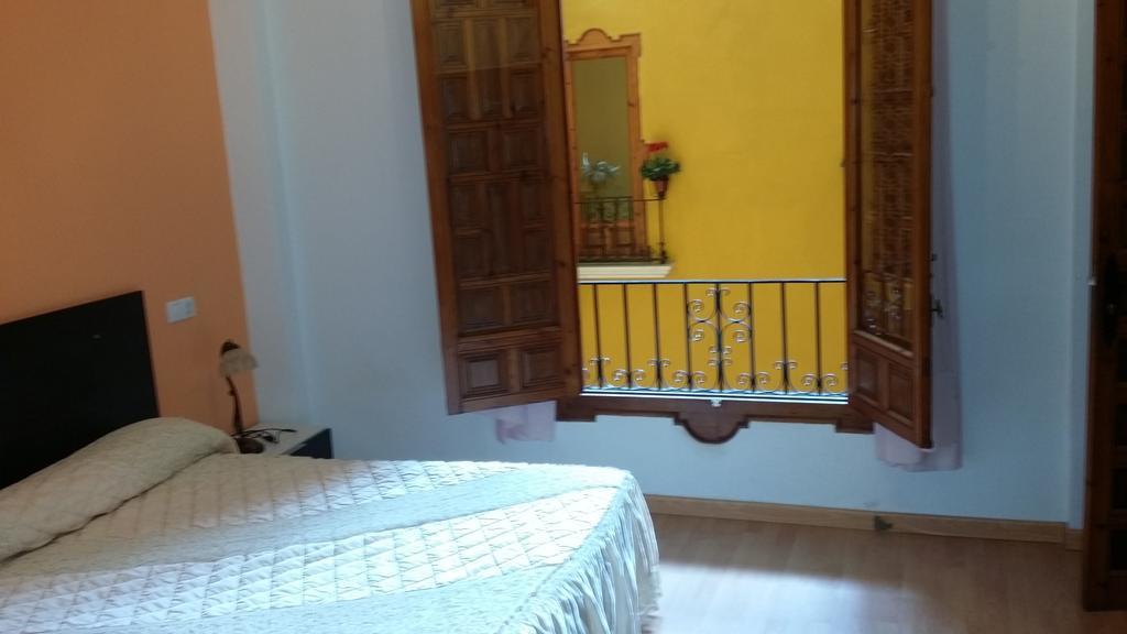 Hotel Mesón El Número Uno Antequera Habitación foto